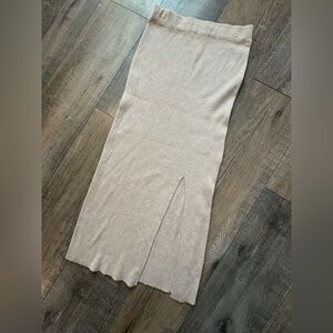 Olive & Oak Knit Maxi Skirt - Small